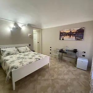 https://house-roma-paradiso.it-romehotels.com